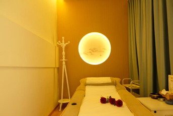 上海长宁区日式指压的寂静美学：在按压中听见雪落的声音